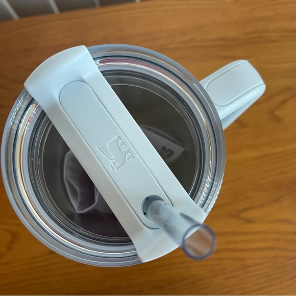 Stanley x Starbucks Spring Blue Tumbler 40oz - Picture 6 of 9